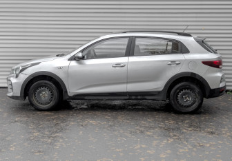Подержанный автомобиль Kia Rio Hatchback 2021 года (8 фото)