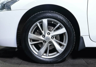 Подержанный автомобиль Nissan Teana 2014 года (9 фото)