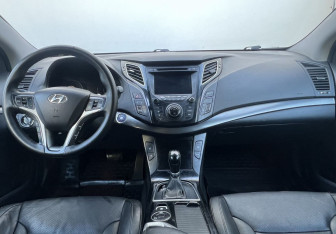 Подержанный автомобиль Hyundai i40 Sedan 2012 года (11 фото)