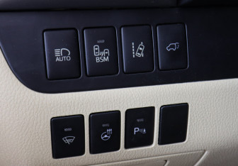 Подержанный автомобиль Toyota Highlander 2014 года (17 фото)