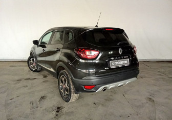 Подержанный автомобиль Renault Kaptur 2018 года (4 фото)