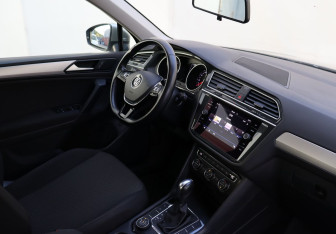 Подержанный автомобиль Volkswagen Tiguan 2019 года (10 фото)