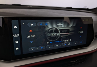 Подержанный автомобиль Geely Coolray 2024 года (26 фото)