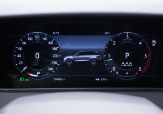 Подержанный автомобиль Land Rover Range Rover Velar 2019 года (12 фото)