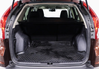 Подержанный автомобиль Honda CR-V 2013 года (12 фото)