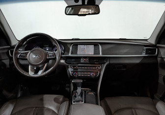 Подержанный автомобиль Kia Optima Sedan 2019 года (14 фото)