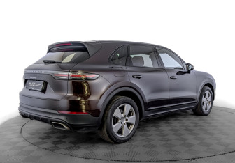 Подержанный автомобиль Porsche Cayenne 2019 года (5 фото)