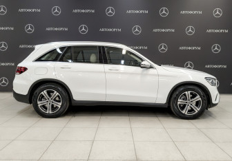 Подержанный автомобиль Mercedes-Benz GLC Coupe 2021 года (4 фото)