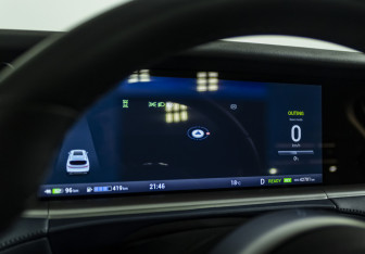 Подержанный автомобиль Voyah Free 2023 года (13 фото)