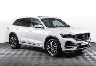 Подержанный автомобиль Geely Monjaro 2024 года (3 фото)