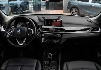 Подержанный автомобиль BMW X1 2020 года (9 фото)