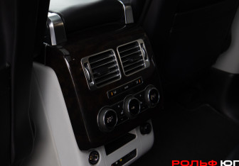 Подержанный автомобиль Land Rover Range Rover 2013 года (16 фото)