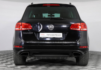 Подержанный автомобиль Volkswagen Touareg 2014 года (6 фото)