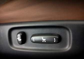 Подержанный автомобиль Toyota Land Cruiser Suv 2016 года (25 фото)