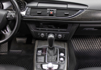 Подержанный автомобиль Audi A6 Sedan 2018 года (15 фото)