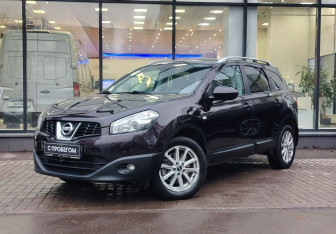 Подержанный автомобиль Nissan Qashqai+2 2011 года (1 фото)