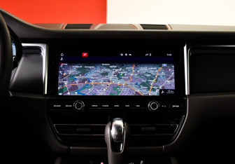 Подержанный автомобиль Porsche Macan 2019 года (20 фото)