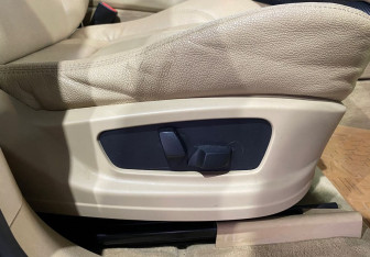 Подержанный автомобиль BMW X5 2007 года (20 фото)