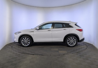 Подержанный автомобиль Infiniti QX50 2019 года (8 фото)