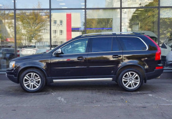 Подержанный автомобиль Volvo XC90 2011 года (5 фото)