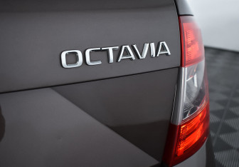 Подержанный автомобиль Skoda Octavia Wagon 2014 года (8 фото)