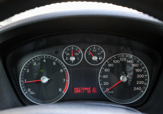Подержанный автомобиль Ford Focus Sedan 2007 года (12 фото)