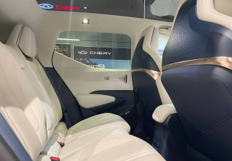 Подержанный автомобиль Zeekr X 2023 года (15 фото)