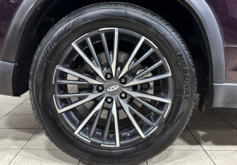 Подержанный автомобиль Chery Tiggo 8 Pro 2021 года (9 фото)