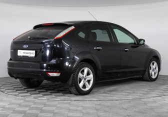 Подержанный автомобиль Ford Focus Hatchback 2010 года (3 фото)