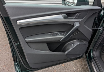 Подержанный автомобиль Audi Q5 2019 года (19 фото)