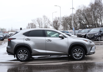 Подержанный автомобиль Lexus NX 2019 года (4 фото)