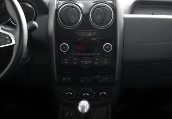 Подержанный автомобиль Renault Duster 2020 года (9 фото)