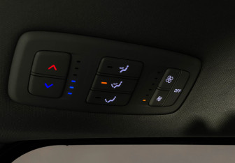 Подержанный автомобиль Kia Carnival 2021 года (18 фото)