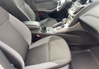 Подержанный автомобиль Ford Focus Wagon 2013 года (9 фото)