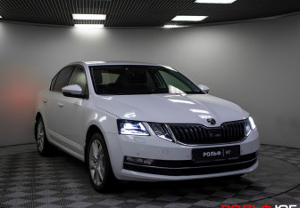 Подержанный автомобиль Skoda Octavia Liftback 2017 года (18 фото)