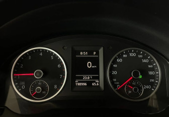 Подержанный автомобиль Volkswagen Tiguan 2010 года (15 фото)