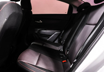 Подержанный автомобиль Kia Rio Sedan 2020 года (13 фото)