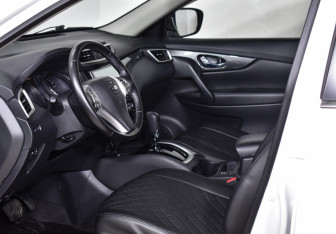 Подержанный автомобиль Nissan X-Trail 2018 года (14 фото)