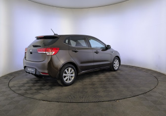Подержанный автомобиль Kia Rio Hatchback 2017 года (5 фото)