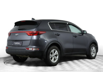 Подержанный автомобиль Kia Sportage 2017 года (5 фото)