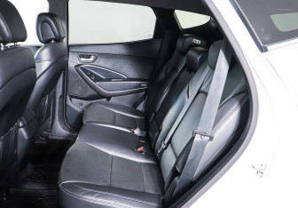 Подержанный автомобиль Hyundai Santa Fe 2015 года (19 фото)