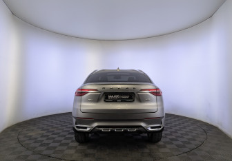 Подержанный автомобиль Haval F7x 2021 года (6 фото)