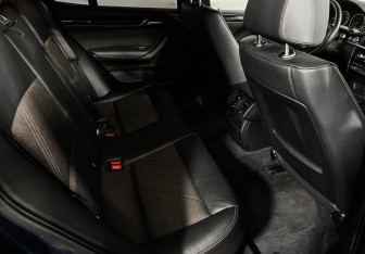 Подержанный автомобиль BMW X3 2017 года (13 фото)