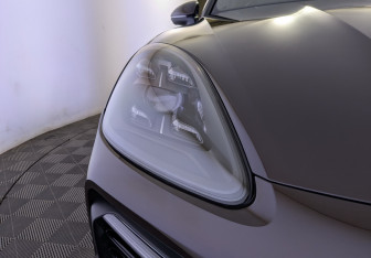 Подержанный автомобиль Porsche Cayenne 2019 года (17 фото)