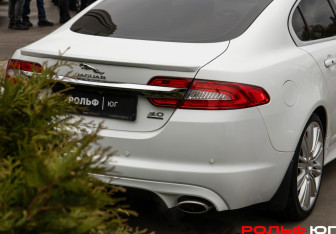 Подержанный автомобиль Jaguar XF Sedan 2014 года (28 фото)