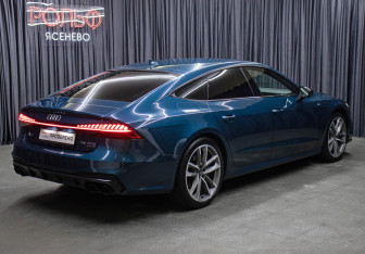 Подержанный автомобиль Audi A7 2019 года (5 фото)