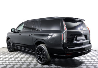 Подержанный автомобиль Cadillac Escalade Suv 2022 года (7 фото)