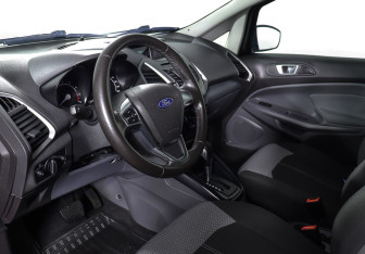 Подержанный автомобиль Ford EcoSport 2017 года (10 фото)