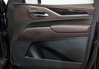 Подержанный автомобиль Cadillac Escalade Suv 2021 года (24 фото)