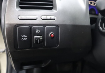 Подержанный автомобиль Honda Civic Sedan 2008 года (12 фото)